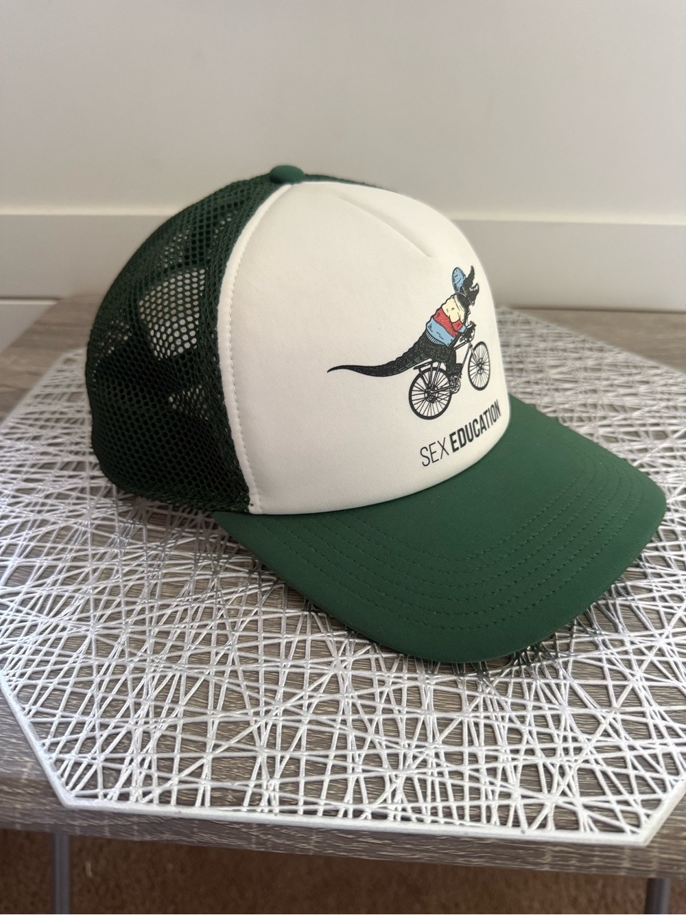 Lacoste Mesh Cap “Sex Education” NETFLIX